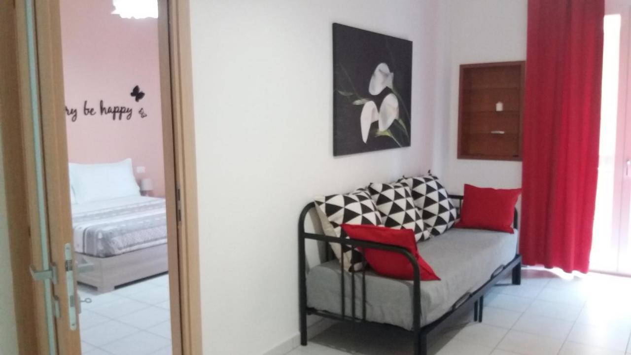 Depandance Macchiavelli 2 Hotel กาญารี ภายนอก รูปภาพ